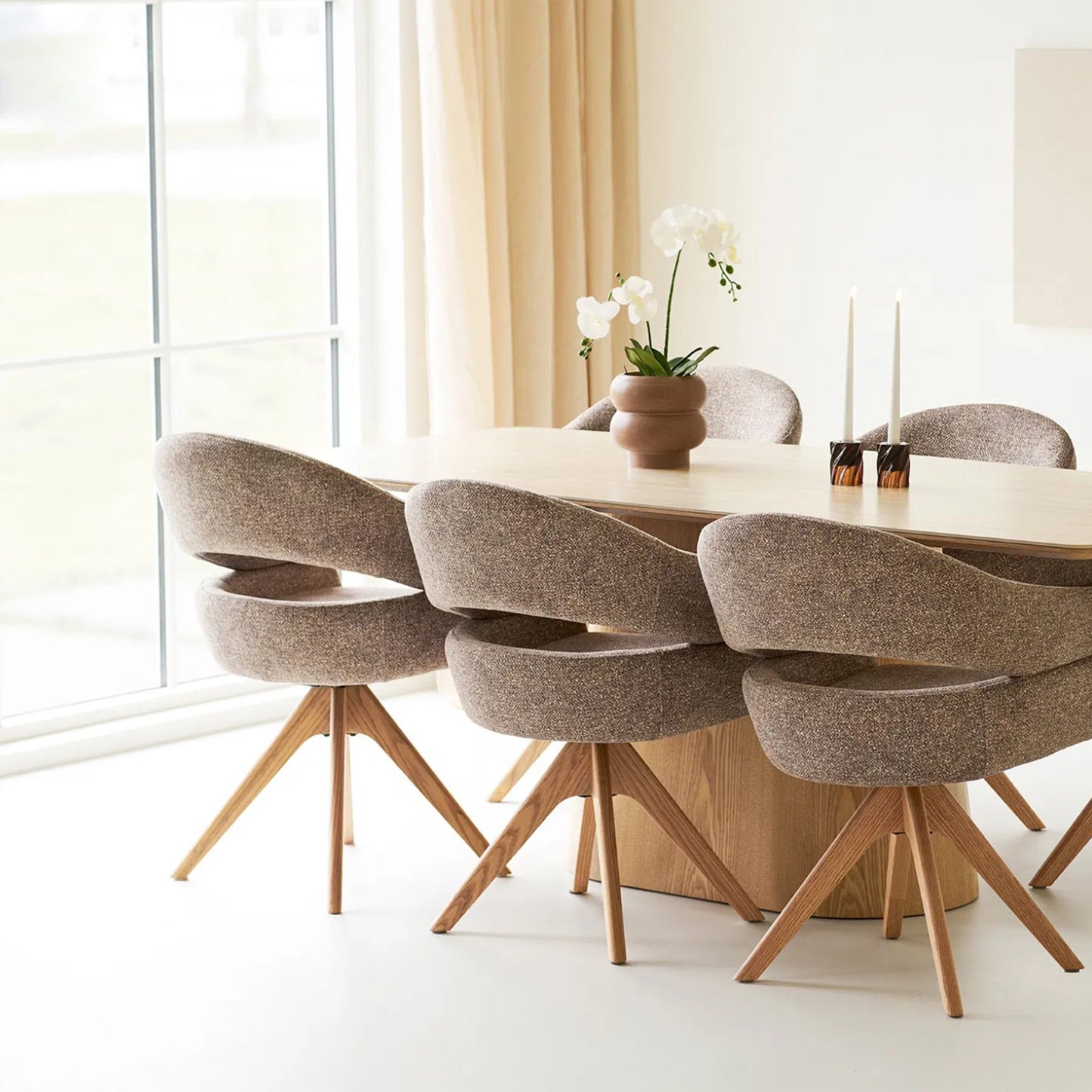 Dining table Noli Light